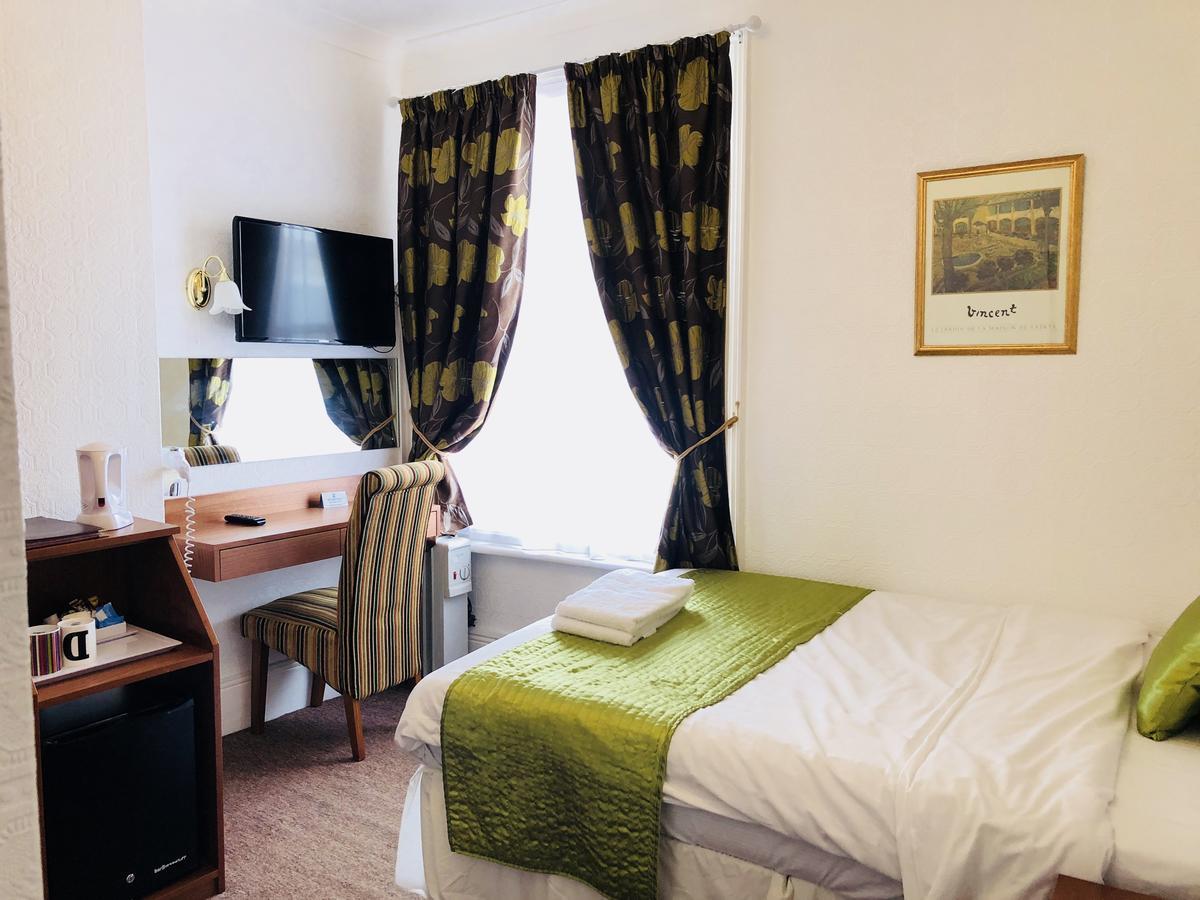 Ilfracombe House Hotel - Near Cliffs Pavilion Southend-on-Sea Exterior photo